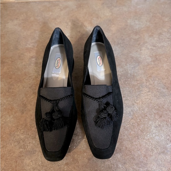 Talbots suede stretch tassle loafers - Picture 2 of 5